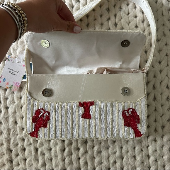 Viral beaded lobster purse - Picture 2 of 4